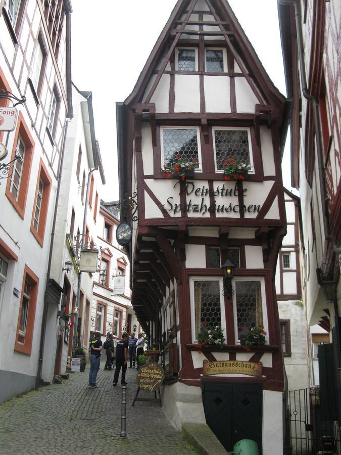 Hotel-Restaurant Kastel Bernkastel-Kues Exterior photo